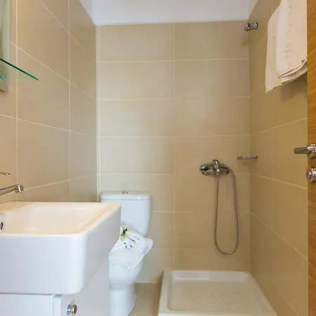 Eltina Aparthotel