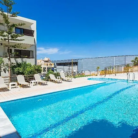 Eltina Aparthotel