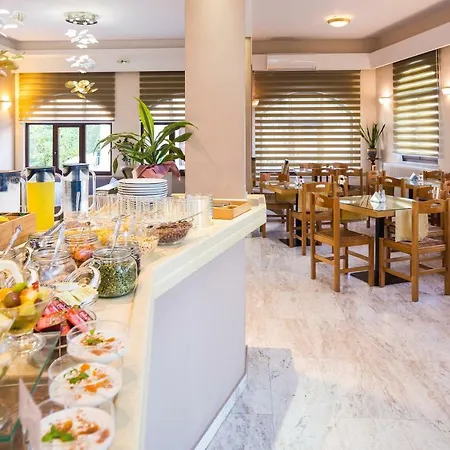 Aparthotel Eltina 2*